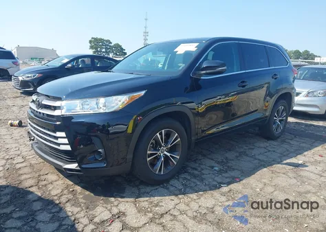 2018 Toyota Highlander Le z USA, uszkodzony, nr VIN 5TDZARFH3JS040688